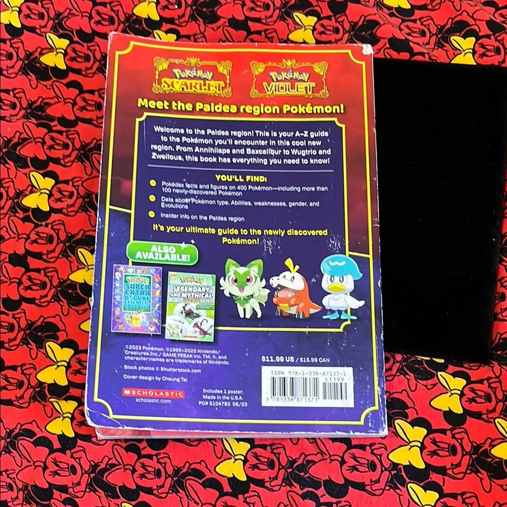 Scholastic Red and Blue Gaming Guide for Video Games & Consoles